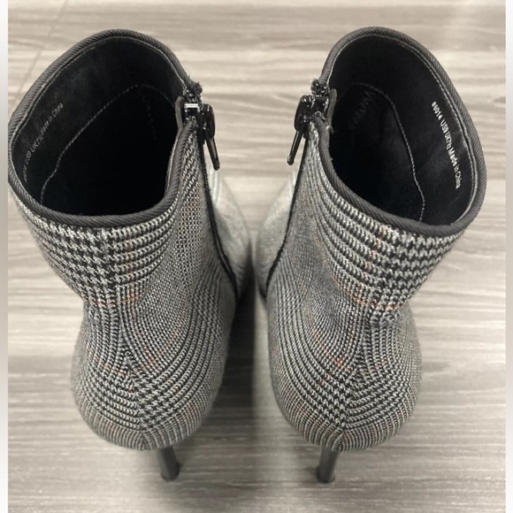 Cabi Dandy Glen Plaid Black & Gray Stiletto Ankle Booties Women's Size 9M - Picture 4 of 16